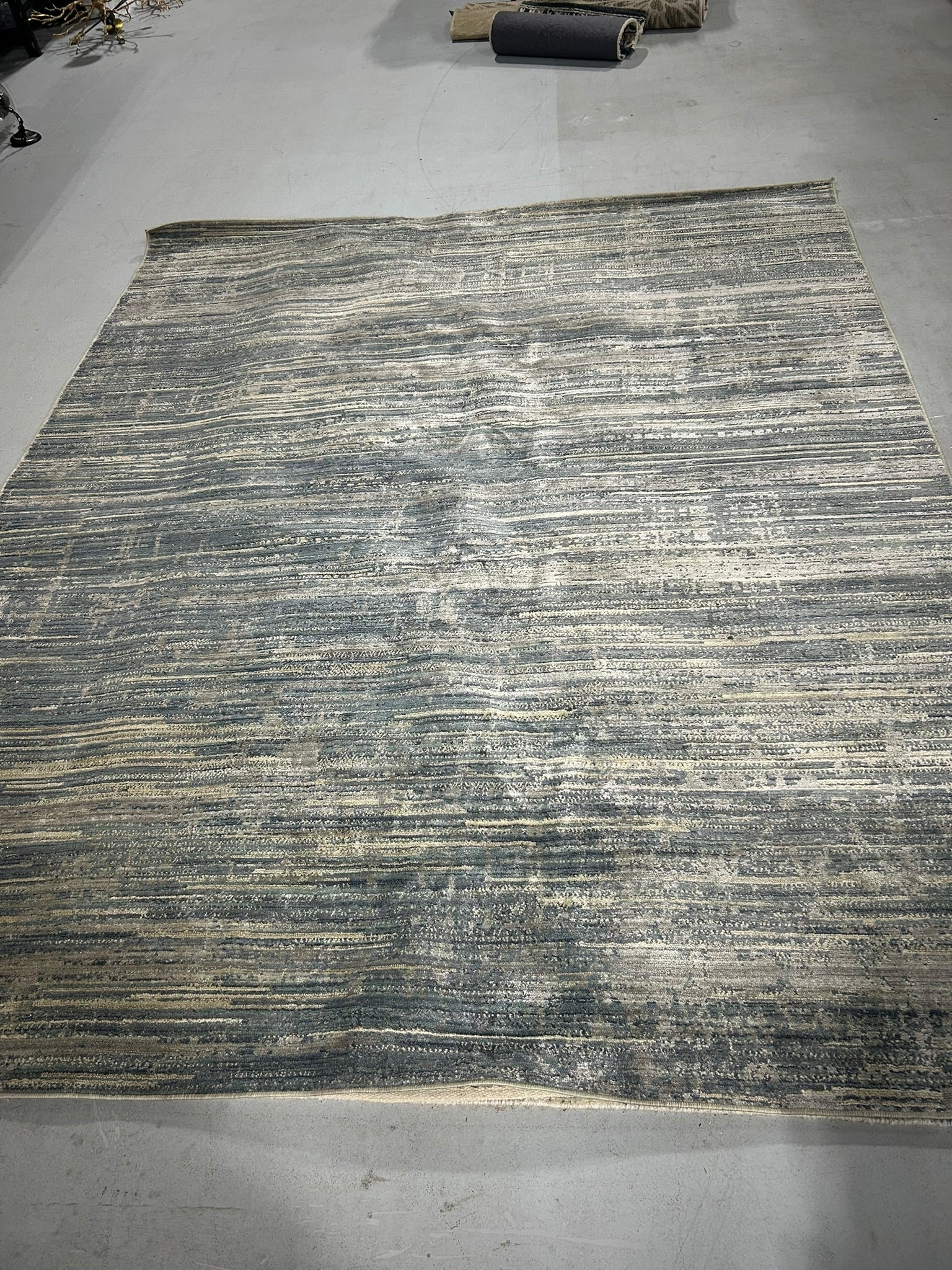 Rug- 7'10"x10'