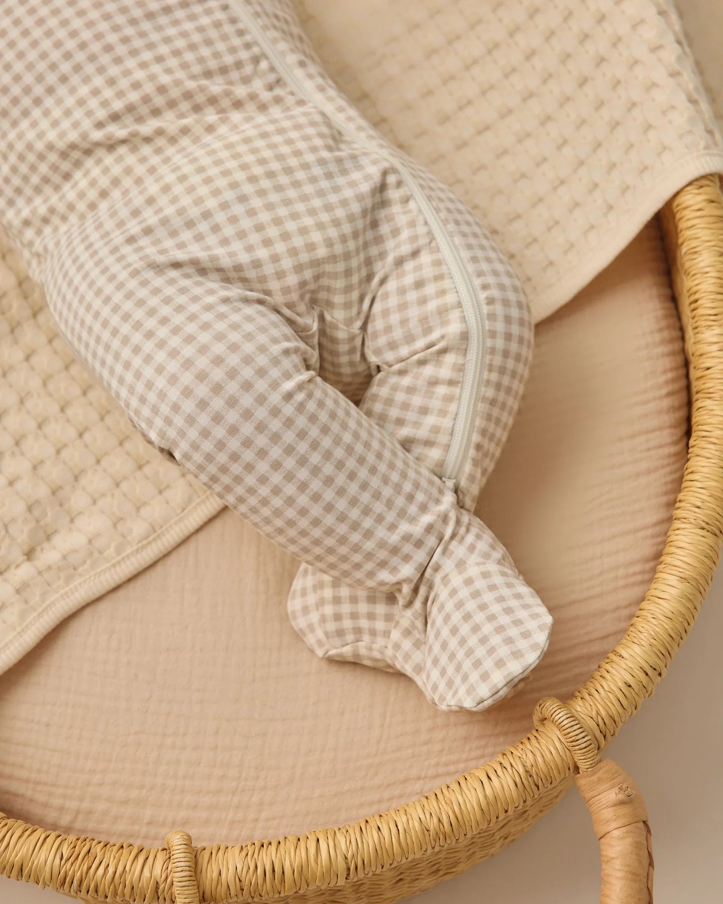Bamboo Zip Footie l Oat Gingham