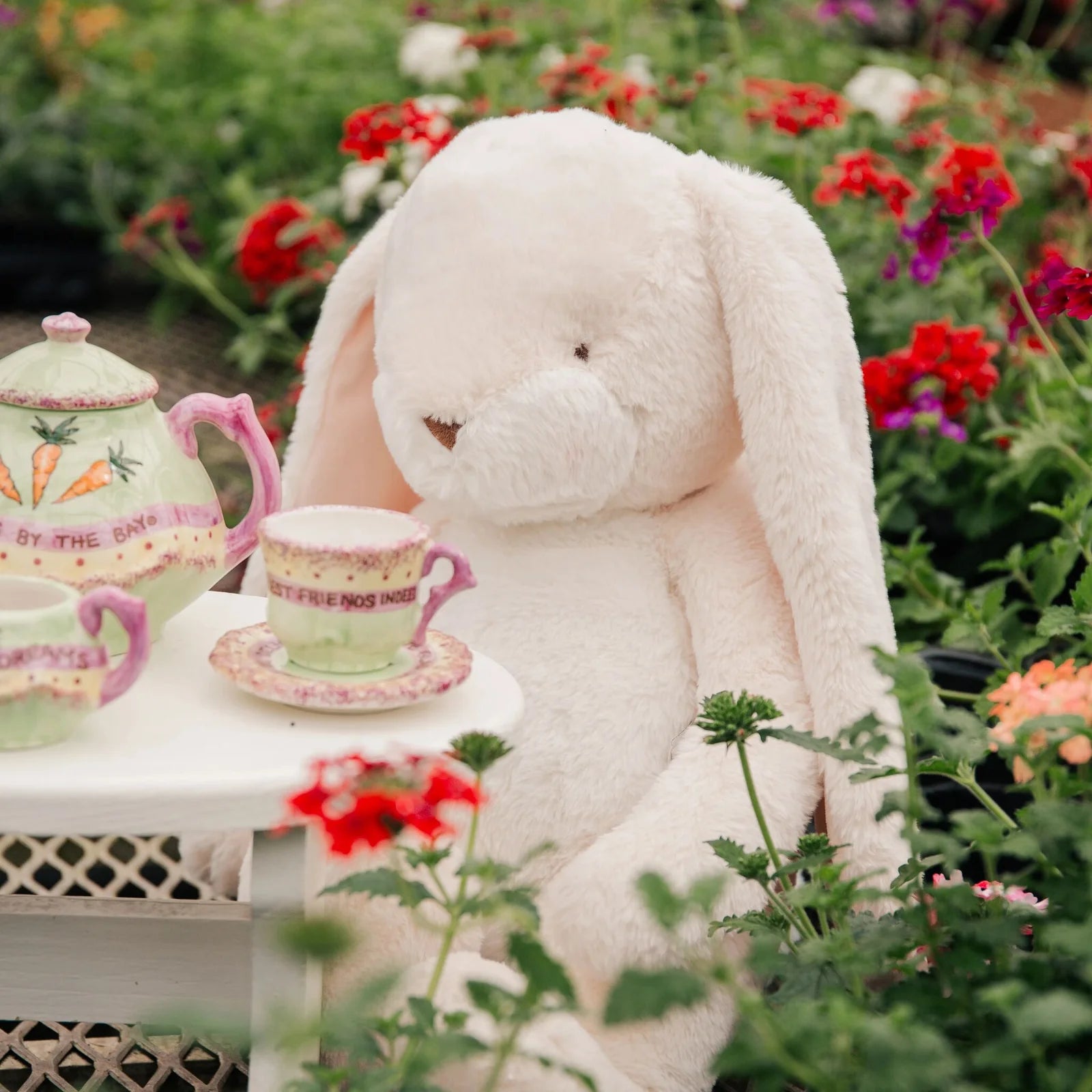 Big Nibble Bunny | Cream