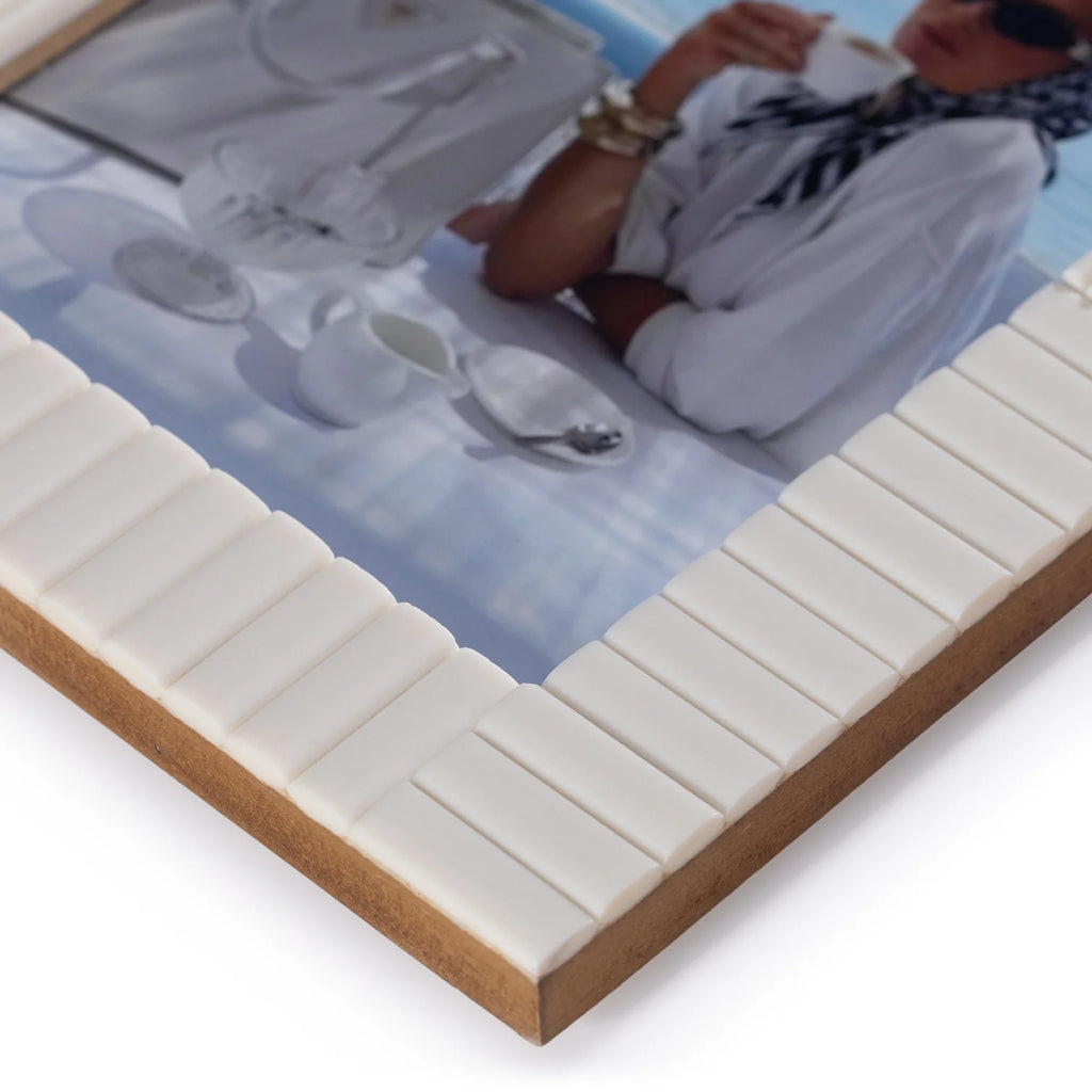 Sóller Ribbed Ivory Resin Photo Frame | In Shoppe Pickup Only