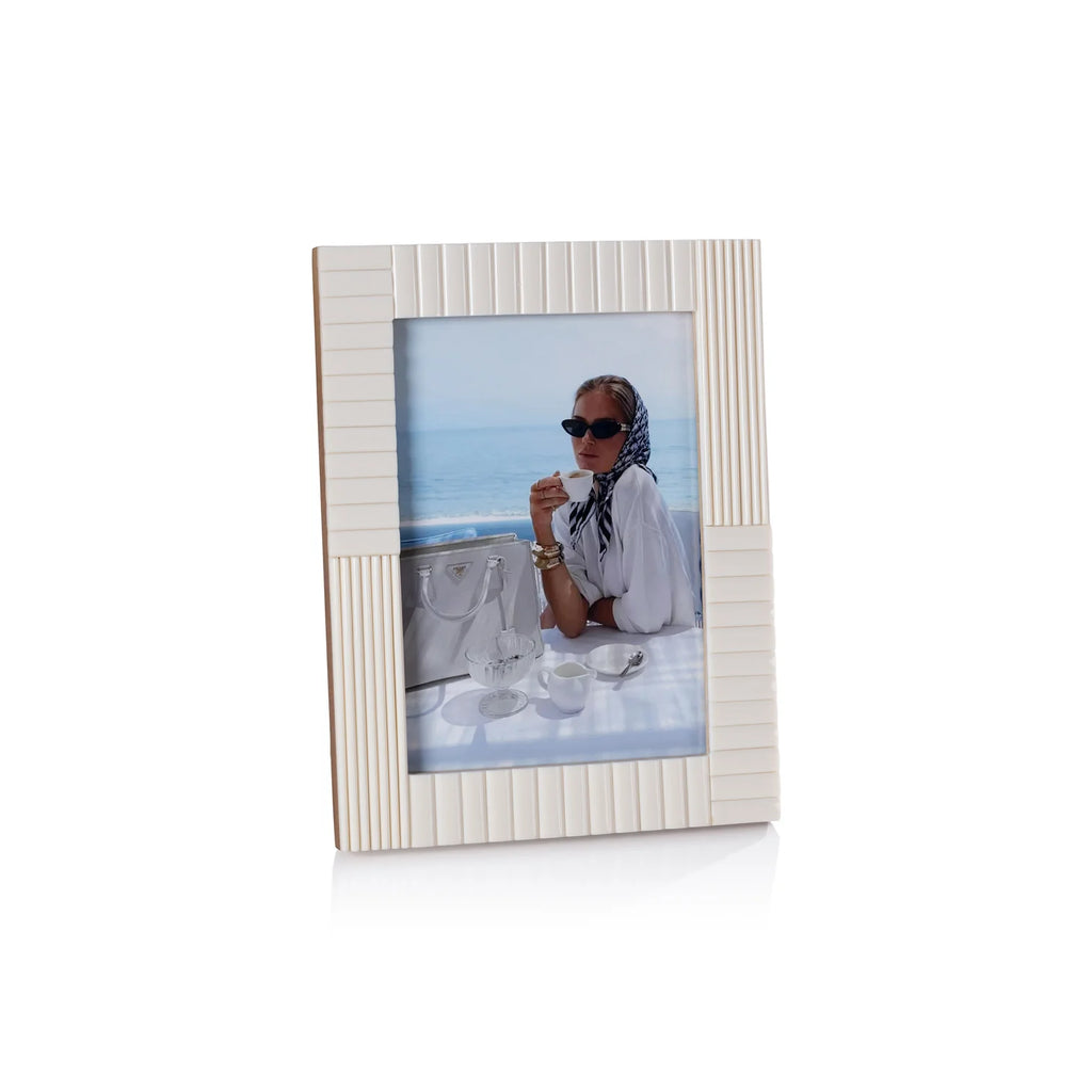 Sóller Ribbed Ivory Resin Photo Frame | In Shoppe Pickup Only